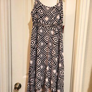 Women's/Junior's Macrame, high-low dress, B/W, NWT. Junior's Lg/Women's Small